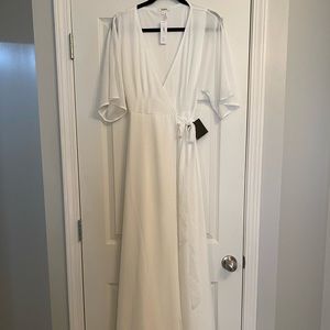 Lily wrap dress in white.